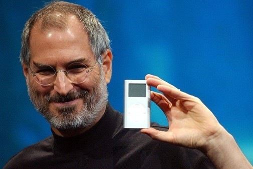 steve-jobs-introduce-ipod